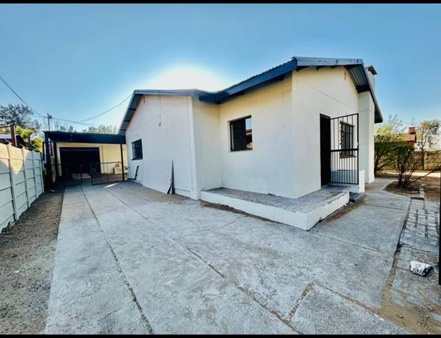 3 BEDROOM HOUSE FOR SALE IN VANDERBIJLPARK CW 4